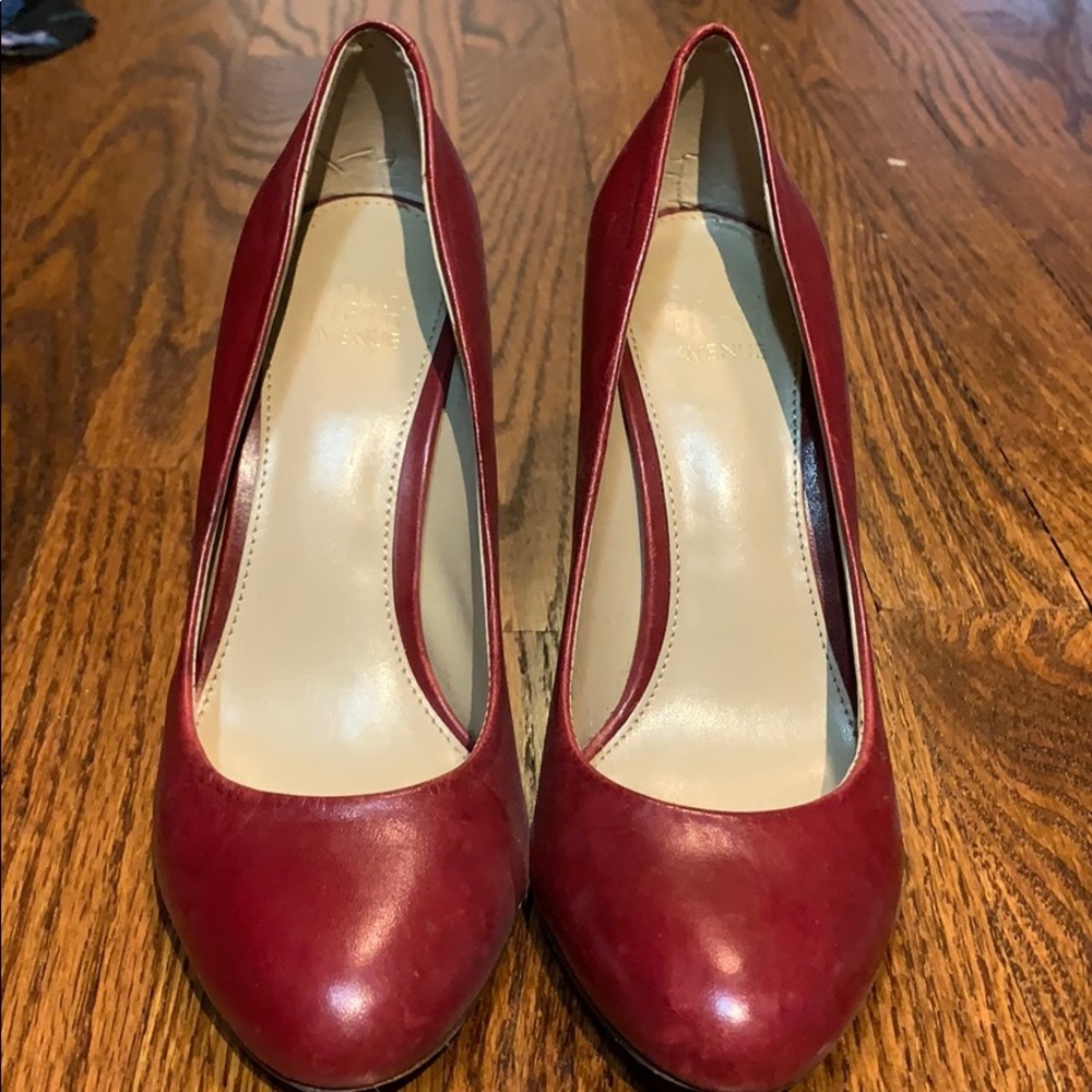 Saks Fifth Avenue Red leather pumps